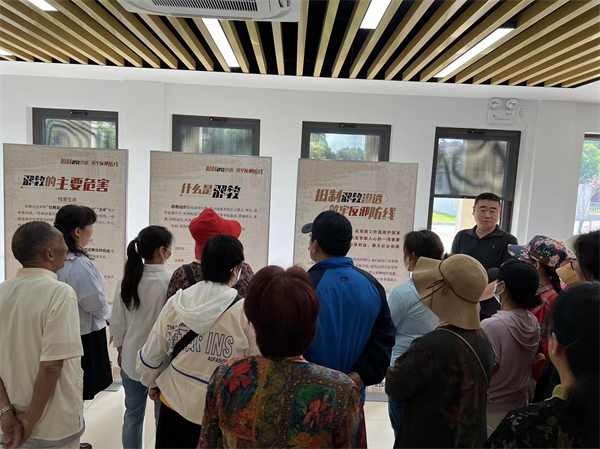 红色小镇 图片1.jpg 红色小镇 图片1.jpg
